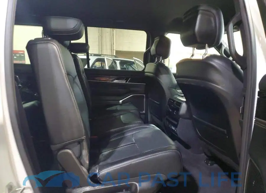 1C4SJSAP7RS118447# 11