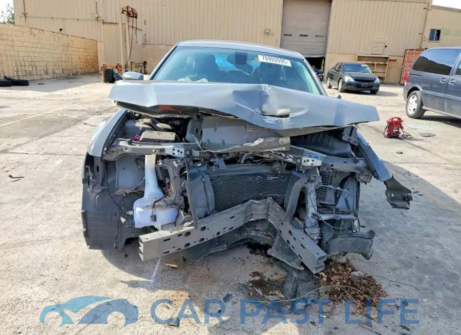 2C3CCAAG8HH647523# 5