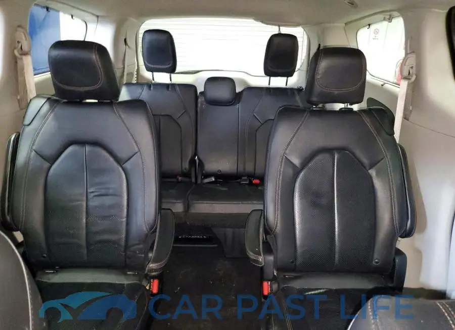 2C4RC1BG9KR665762# 10