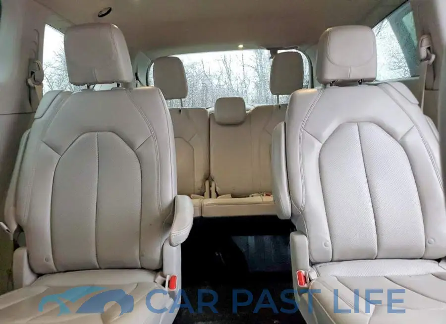 2C4RC1DG8MR530403# 10