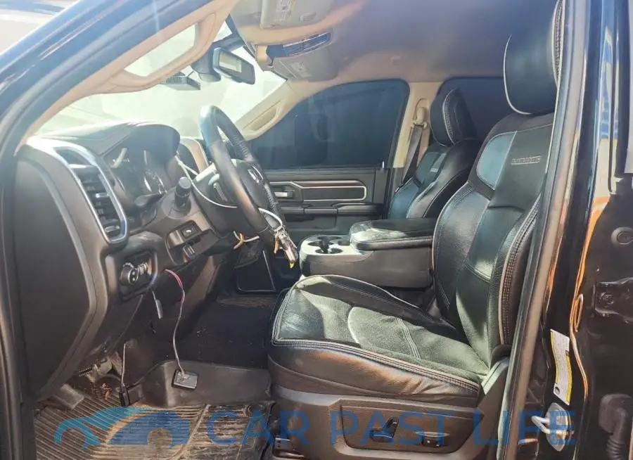 3C63RRJL2NG141775# 7