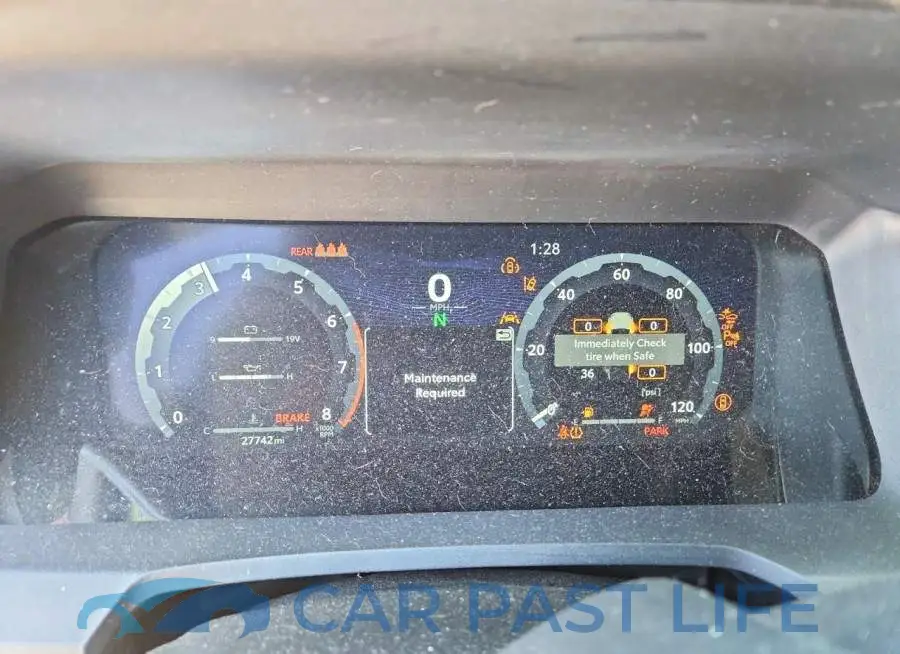 3TMLB5JN2RM080409# 9