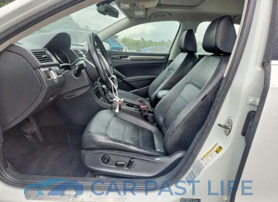 1VWGT7A38HC058081# 7