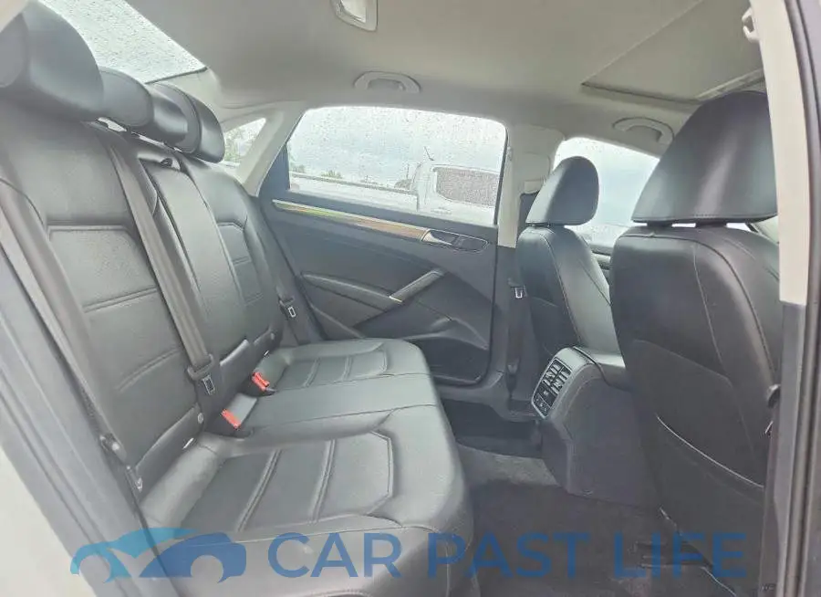 1VWGT7A38HC058081# 10