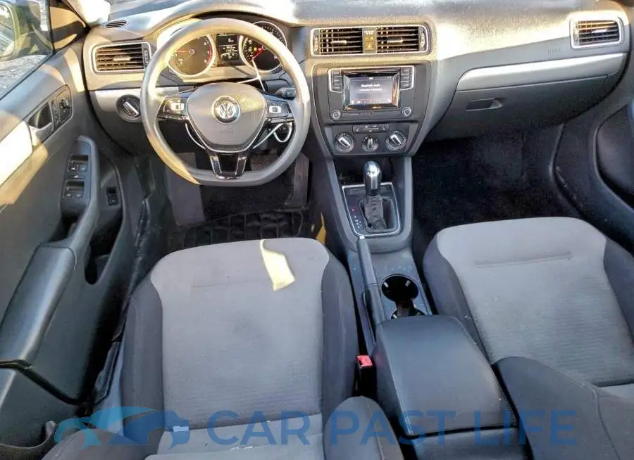 3VW2B7AJ4JM210700# 8