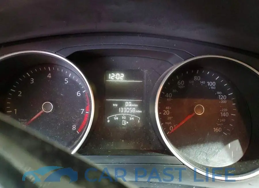 3VWDB7AJ5JM256772# 9