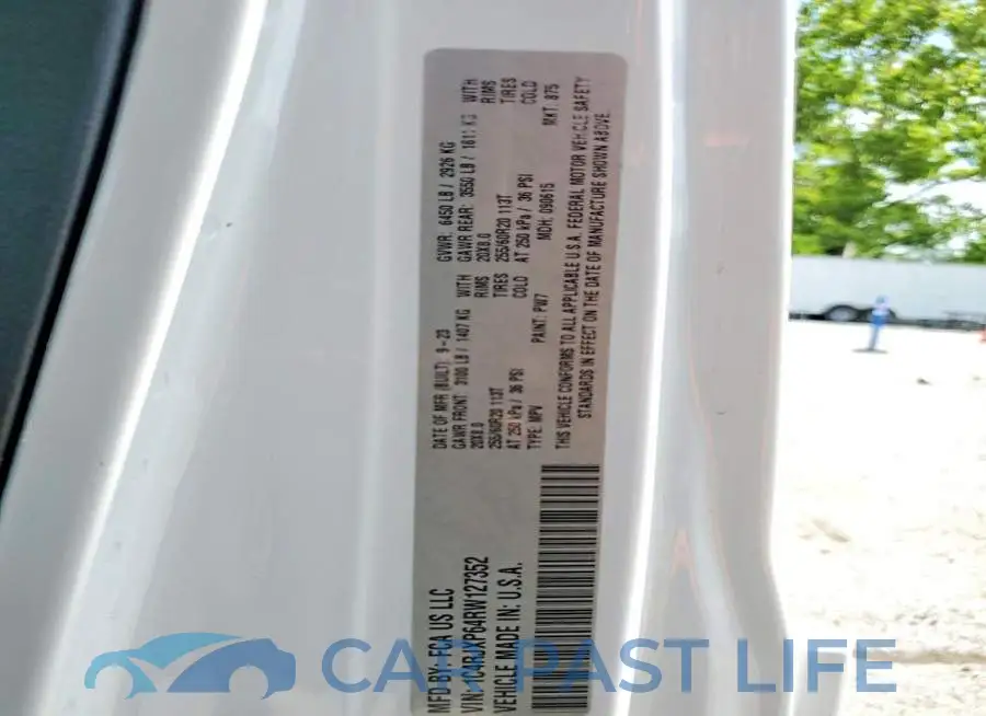 1C4RJXP64RW127352# 13