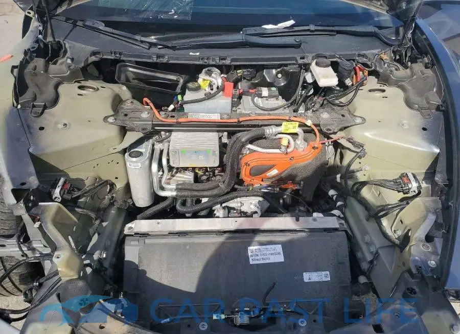 5YJ3E1EB9NF240896# 11