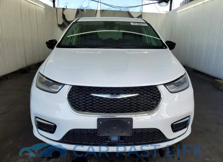 2C4RC1BG2RR176095# 5