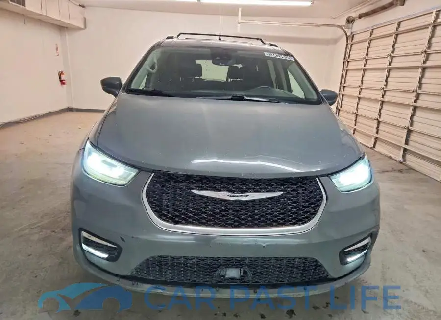 2C4RC1BG8NR142558# 5