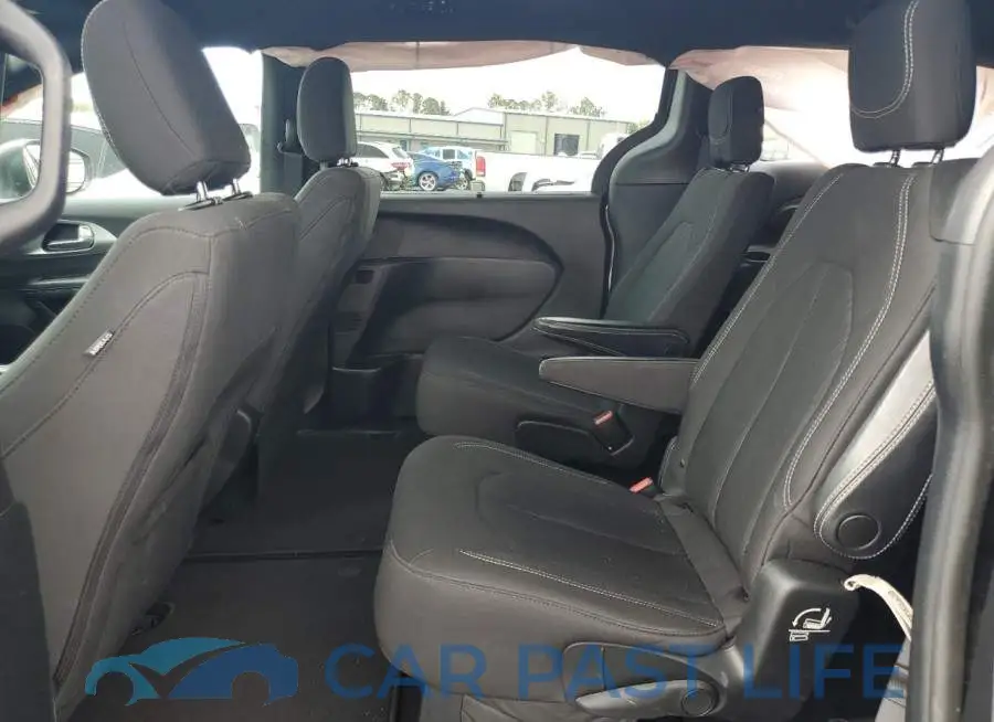 2C4RC1FG2KR609639# 11