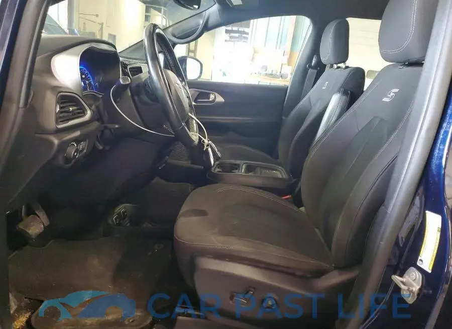 2C4RC1FG2LR100765# 7