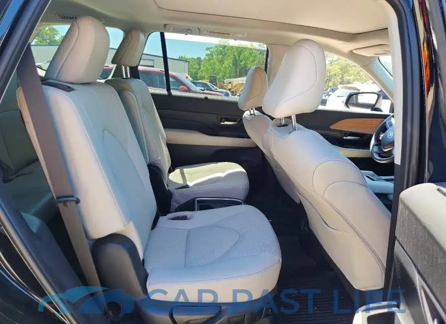 5TDAAAB56RS060231# 11