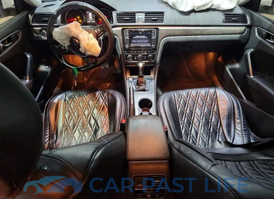 1VWGT7A3XHC023414# 8