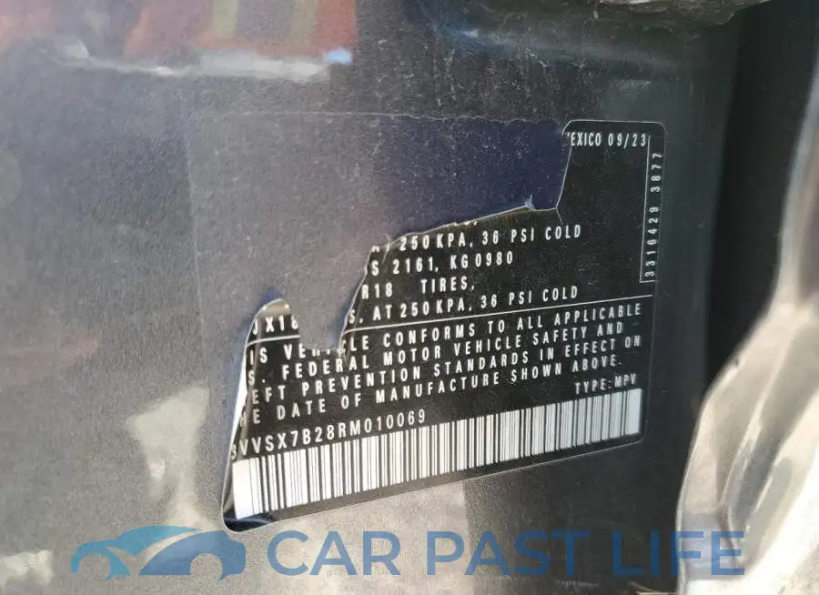 3VVSX7B28RM010069# 14