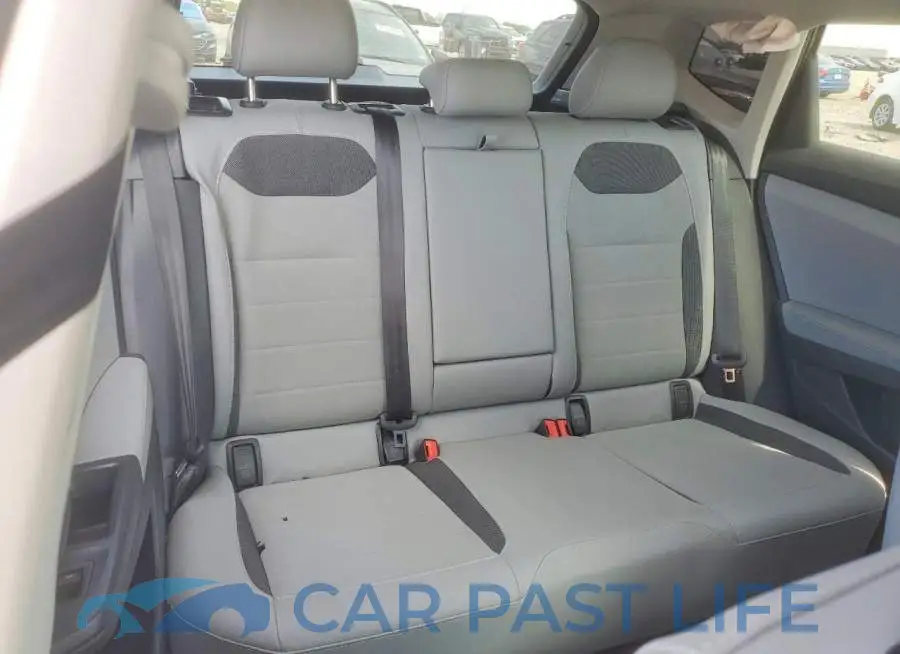 3VVVX7B22RM119818# 11