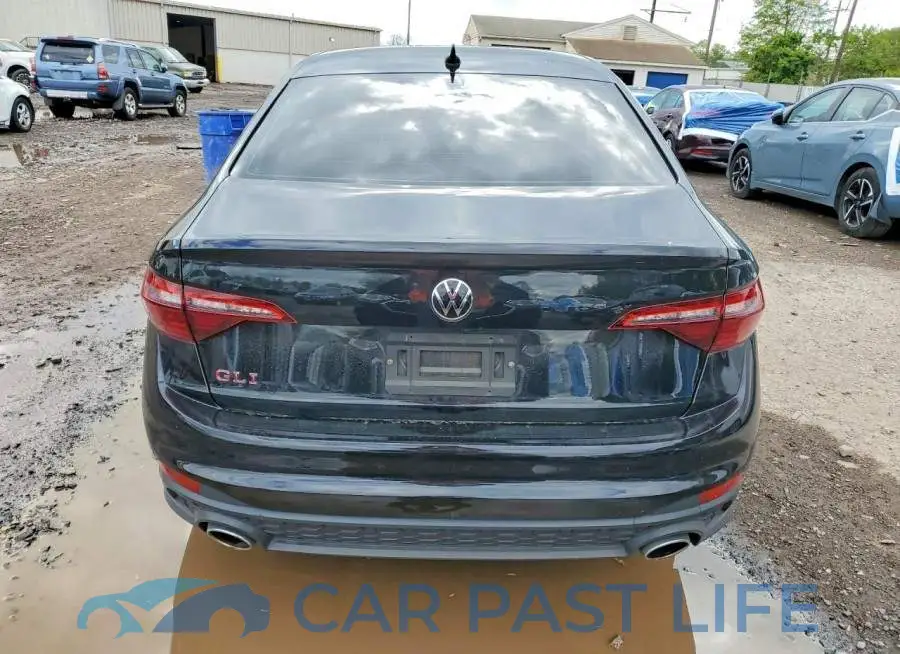 3VW2T7BU1NM023443# 6