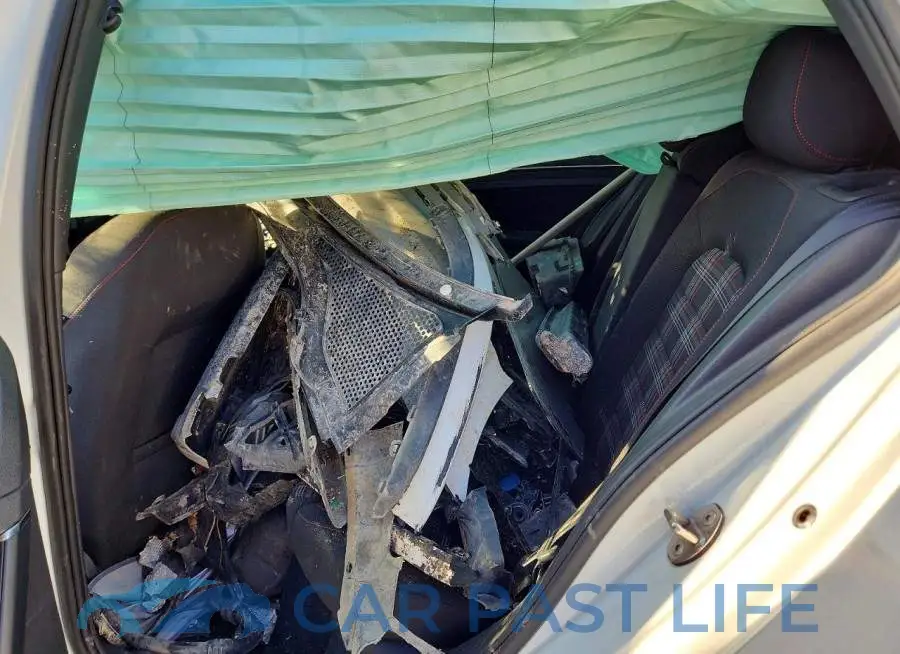 3VW4T7AU4HM062235# 11