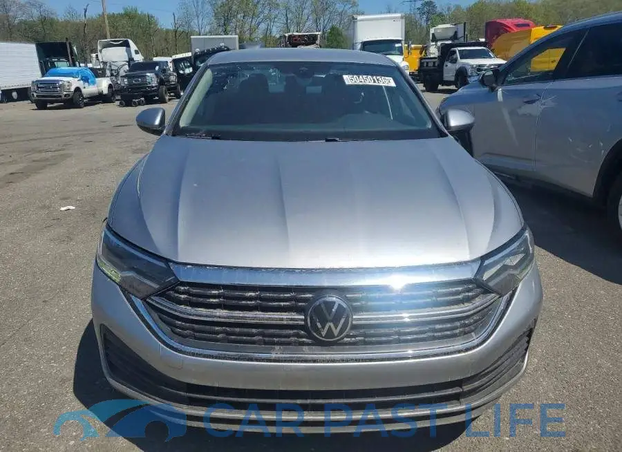 3VWEM7BU0RM035308# 5