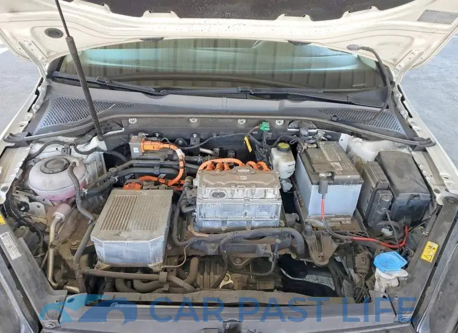 WVWKR7AU5KW910848# 11
