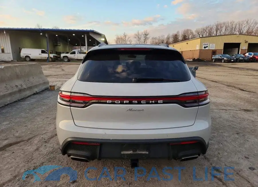 WP1AA2A56SLB13068# 6
