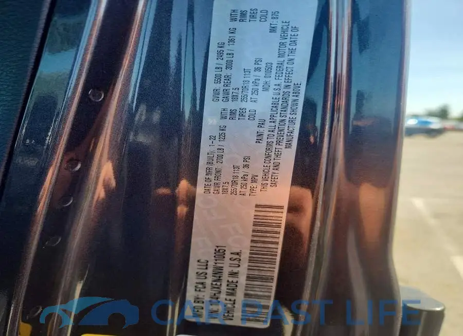 1C4HJXEN4NW110051# 12