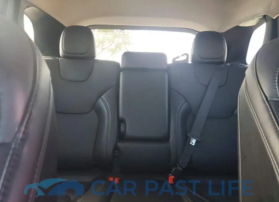 1C4PJLMX4MD143990# 10