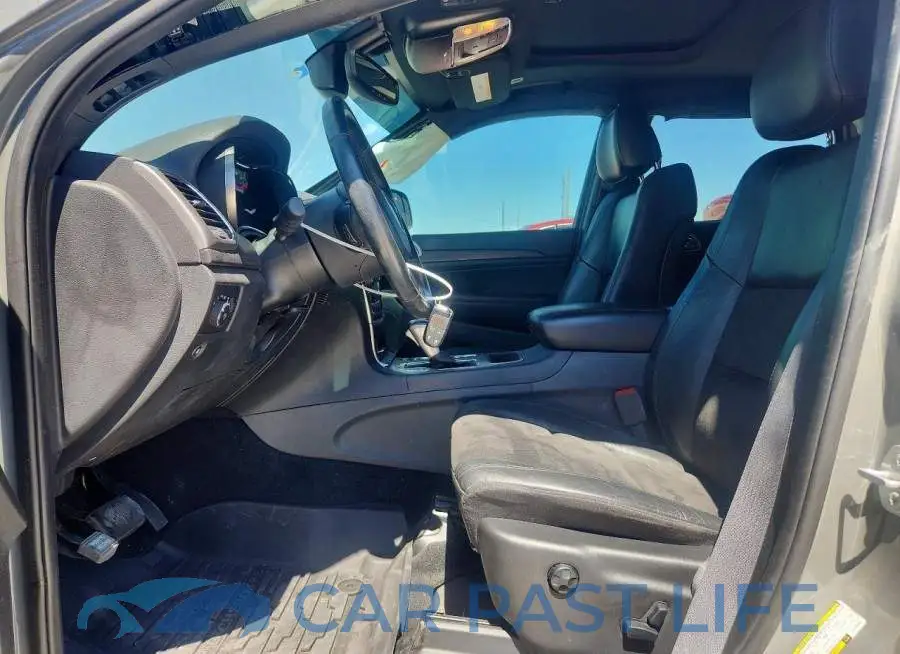 1C4RJEAG2LC317049# 7