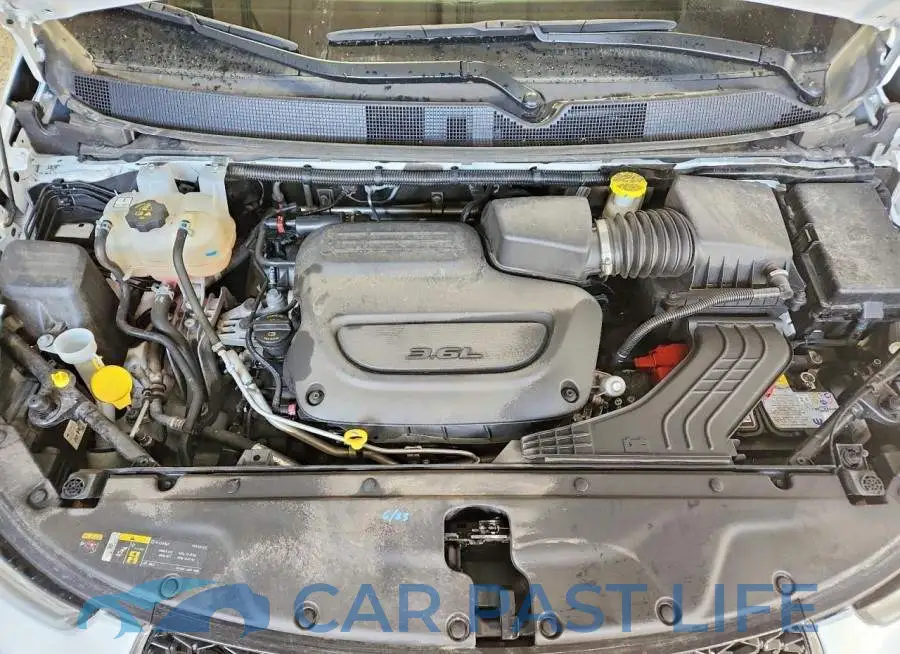 2C4RC1BG4SR560966# 12