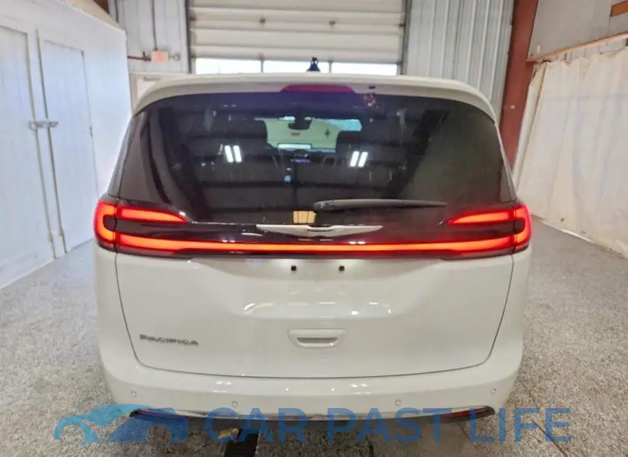 2C4RC1BG4SR560966# 6