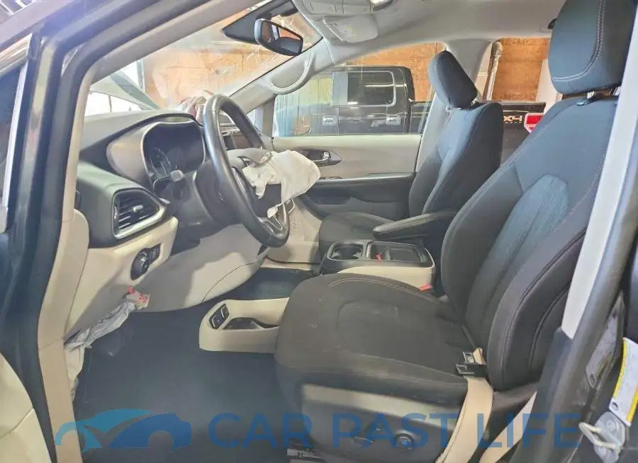 2C4RC1FG3LR102167# 7