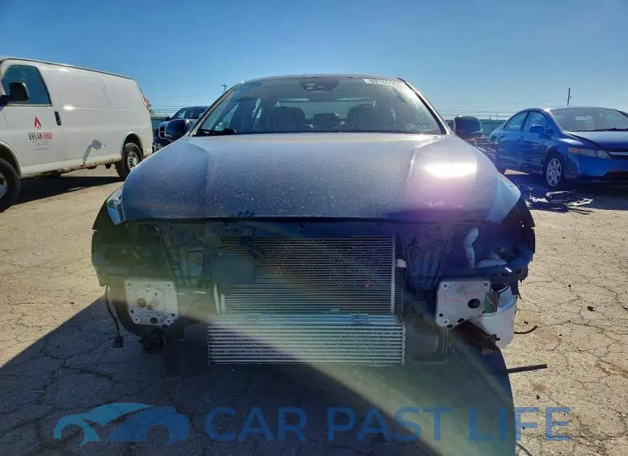 LYV402TM1HB127981# 5
