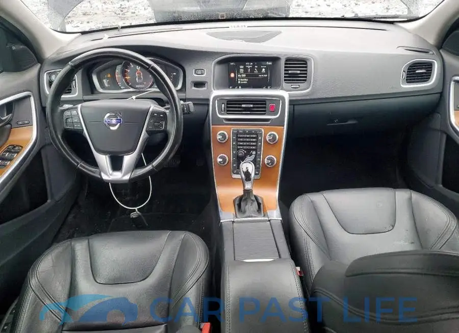 LYV402TM6HB128639# 8