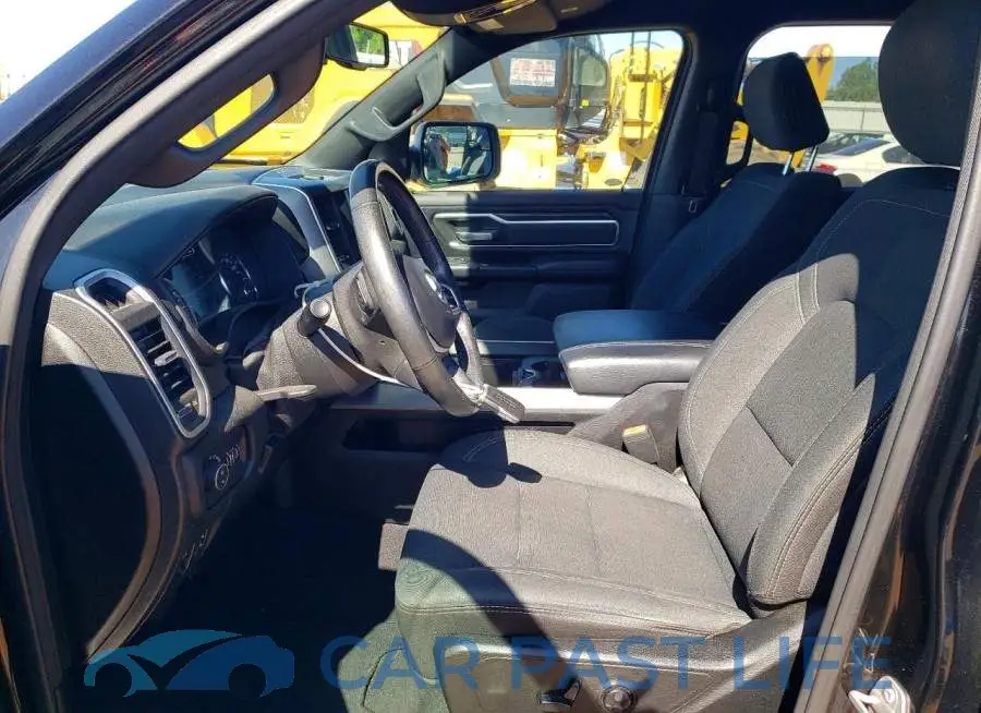 1C6SRFFT8KN585555# 7