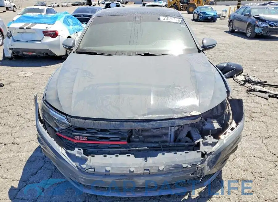 3VW5T7BU2MM021244# 5