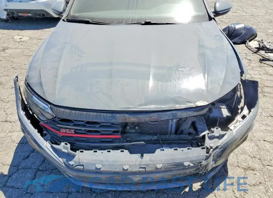 3VW5T7BU2MM021244# 11