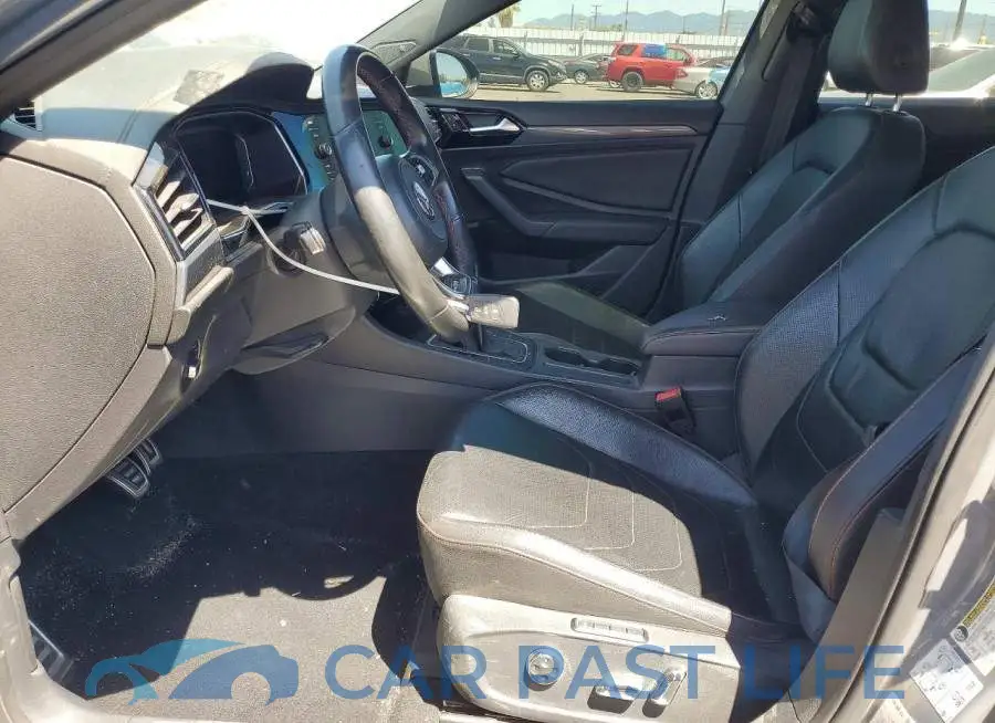 3VW5T7BU2MM021244# 7