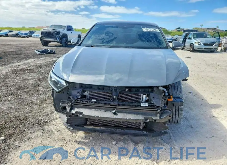 3VW5T7BU9MM059845# 5