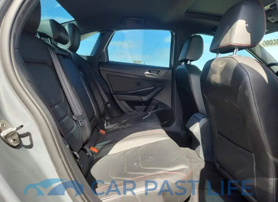 3VW5T7BU9MM059845# 10