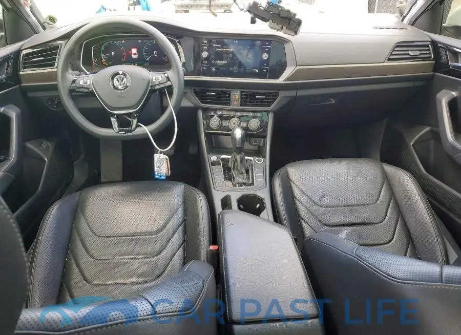 3VWGB7BUXLM064451# 8