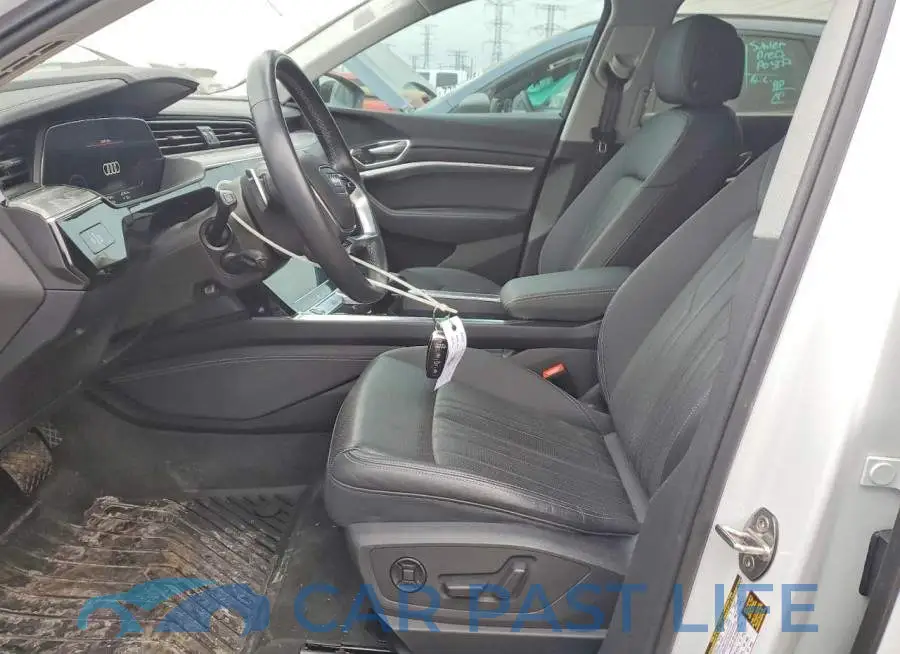 WA1LAAGE6NB014153# 7
