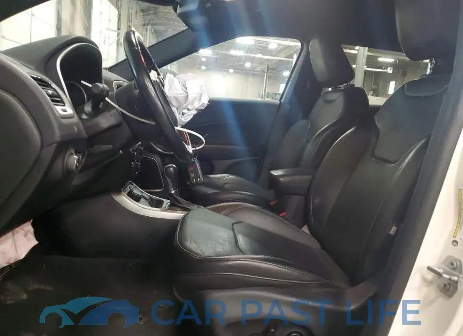 3C4NJDCB5LT256651# 7