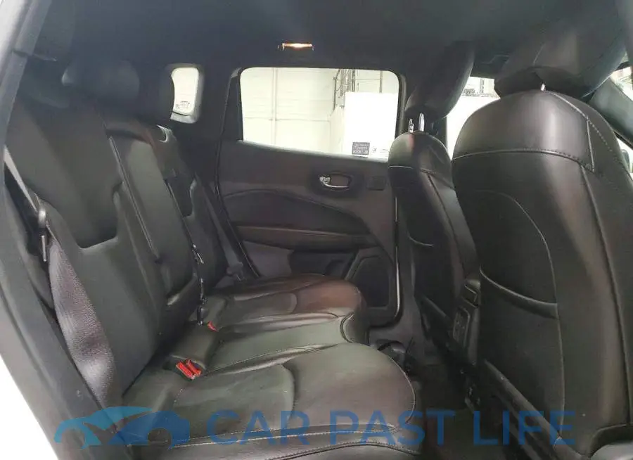 3C4NJDCB5LT256651# 11