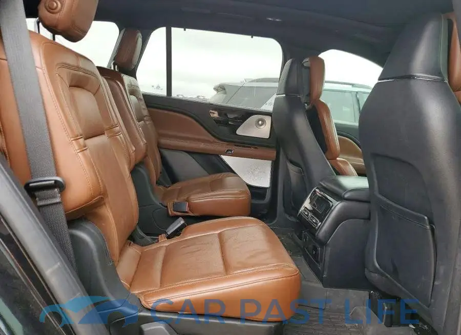 5LM5J7XC8LGL35734# 11