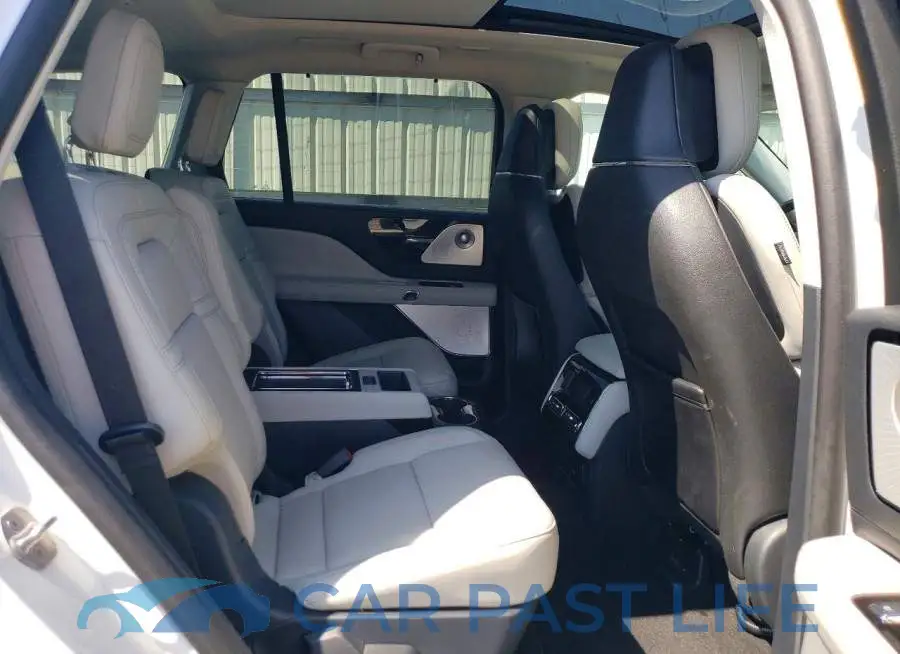 5LM5J7XC9SGL03731# 11