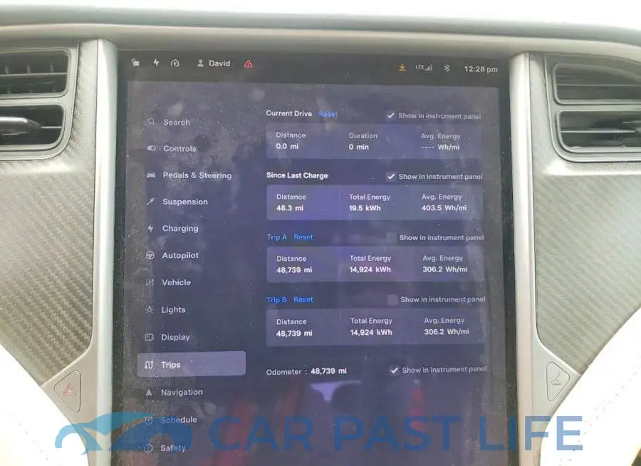 5YJSA1E24JF263228# 9