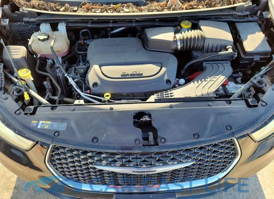 2C4RC1BG4NR116135# 12