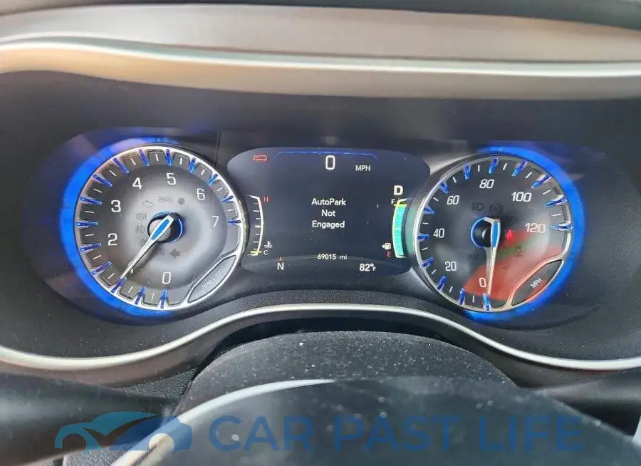 2C4RC1BG4NR116135# 9