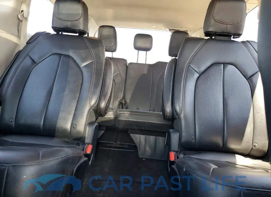 2C4RC1BG9JR352287# 10
