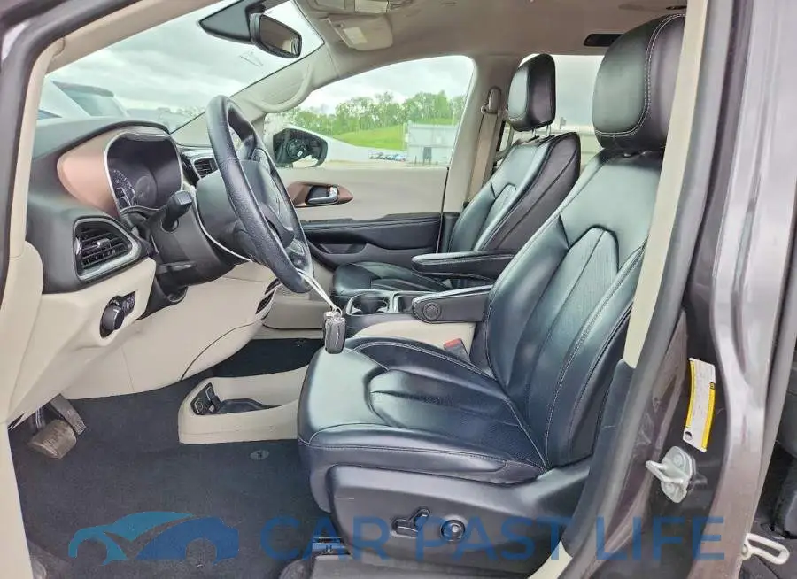 2C4RC1DGXLR265823# 7